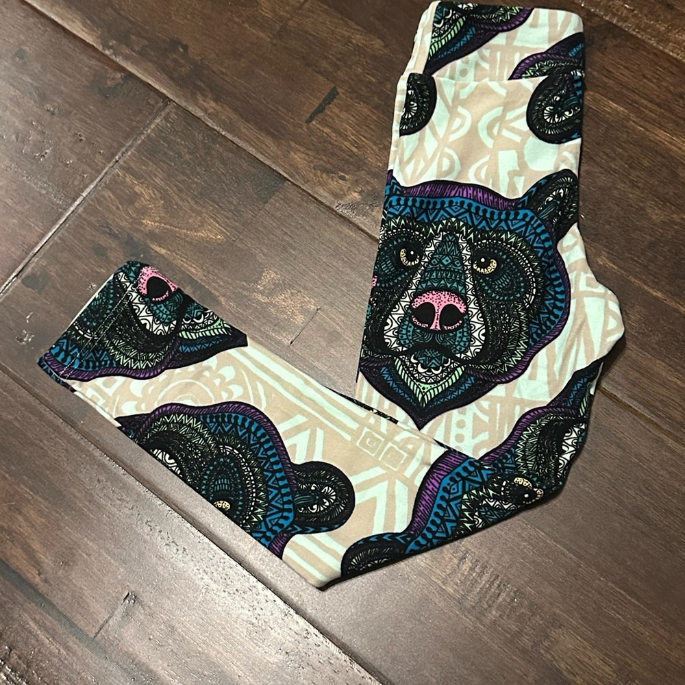 LuLaRoe Cream and Blue Bear Pattern Leggings